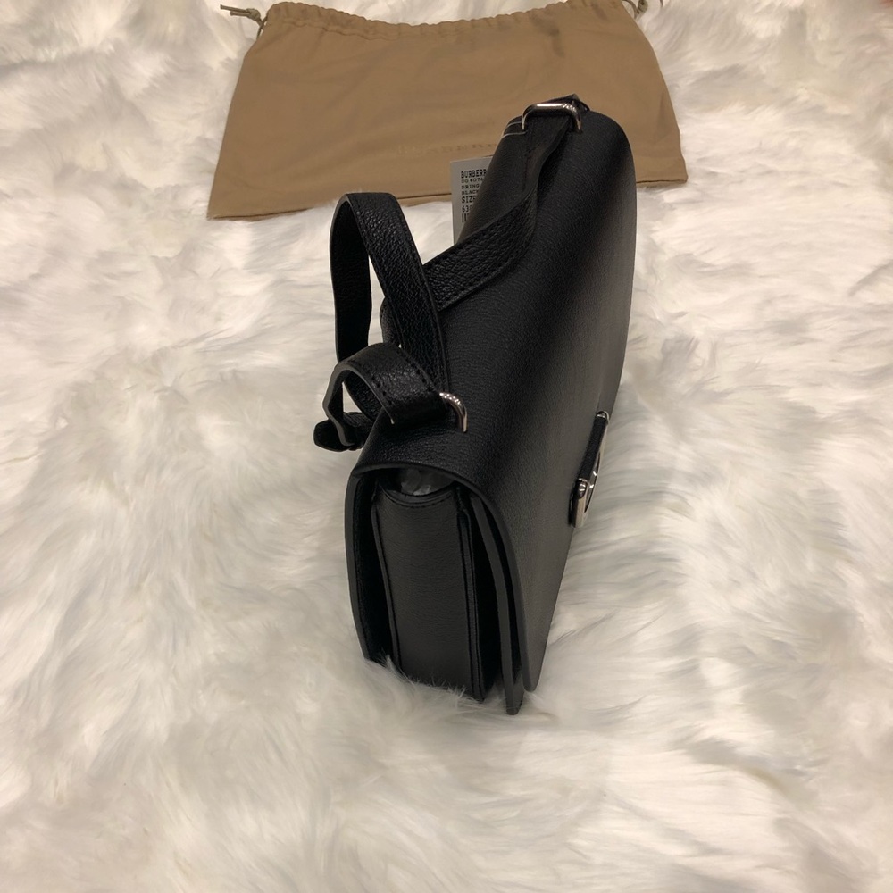 Burberry D Ring Medium Leather Bag - Picture 4 of 8